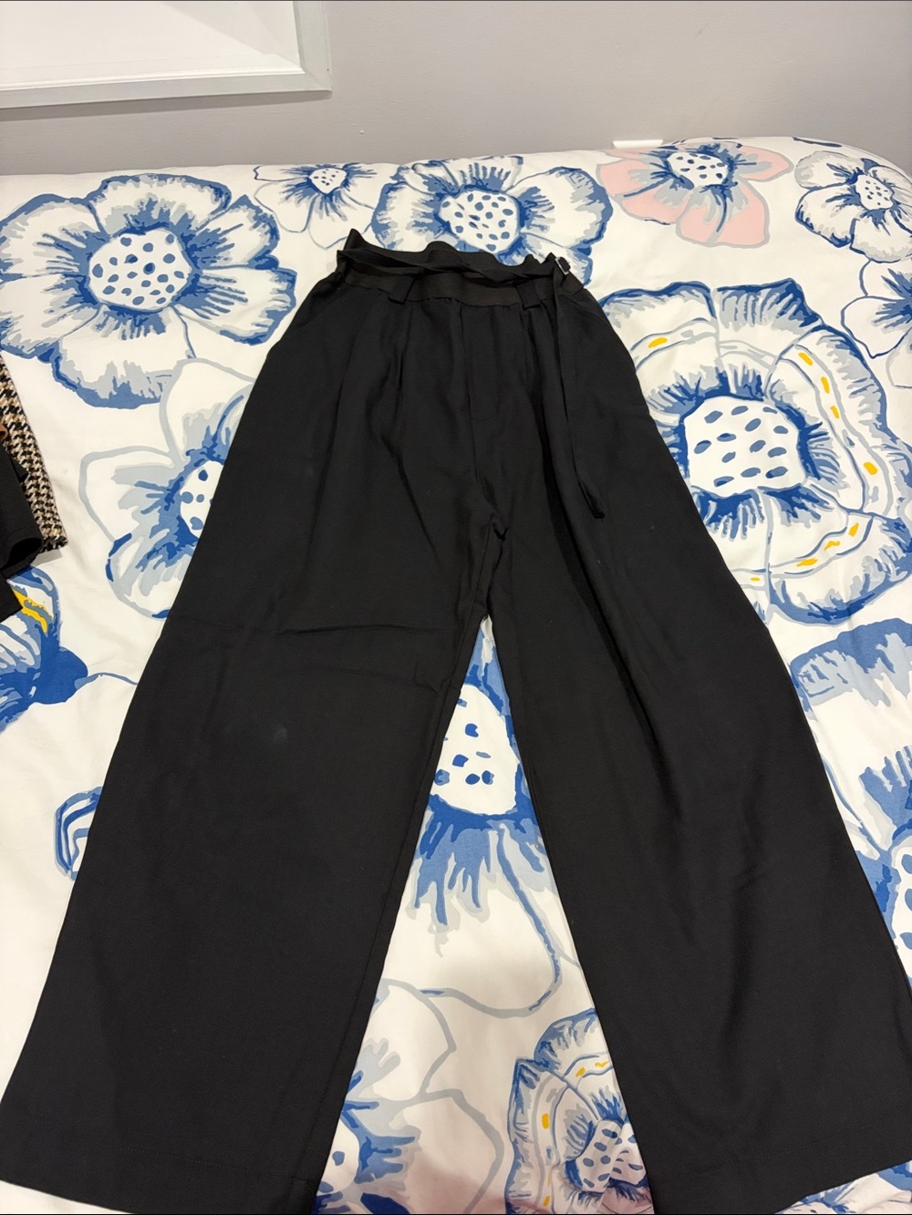 Zara Black Wide-Leg Paperbag Waist Trousers